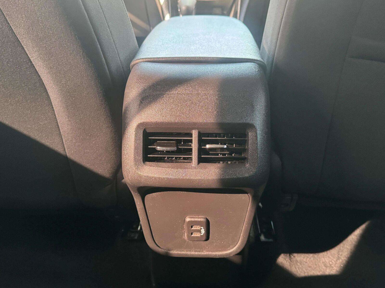 Used 2023 Chevrolet Equinox LS w/ LS Convenience Package FWD image 48