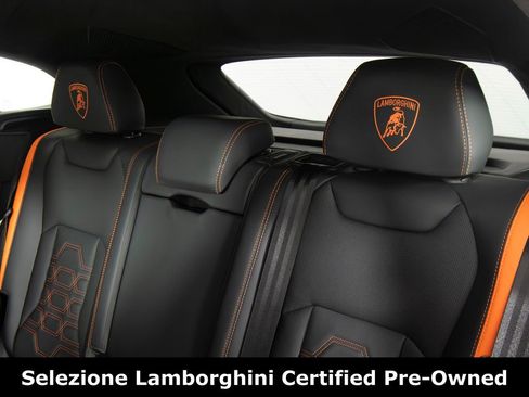 Used 2025 Lamborghini Urus SE image 40