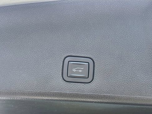Used 2016 Cadillac SRX Luxury FWD image 14