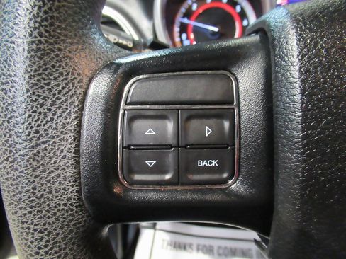 Used 2019 Dodge Journey SE image 23