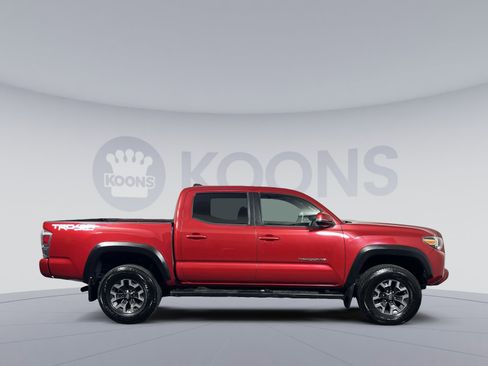 Used 2021 Toyota Tacoma TRD Off-Road w/ Technology Package image 8