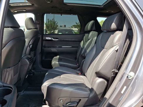 Used 2024 Hyundai Palisade Calligraphy image 10