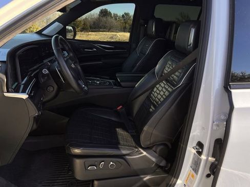 Used 2023 Cadillac Escalade V w/ LPO, Floor Liner Package image 22