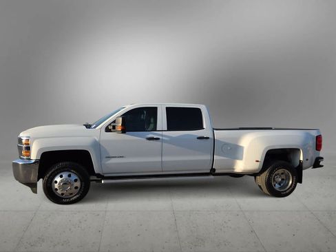Used 2019 Chevrolet Silverado 3500 W/T w/ WT Convenience Package AWD/4WD image 5