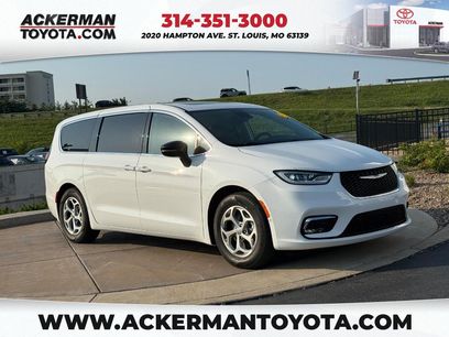 Used 2024 Chrysler Pacifica Limited