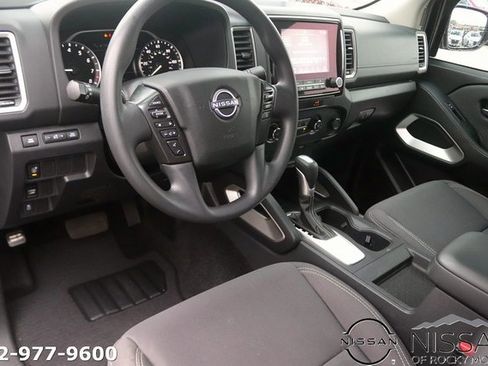 Used 2022 Nissan Frontier SV w/ Technology Package image 12