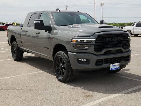 New 2026 RAM 2500 Laramie w/ Night Edition AWD/4WD image 6
