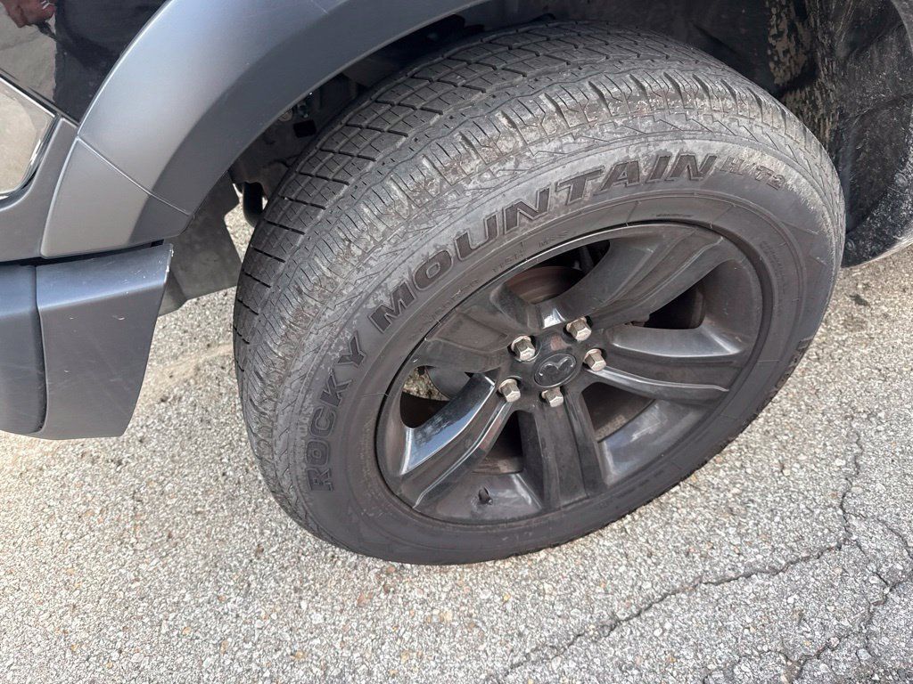 Used 2024 RAM 1500 Warlock RWD image 2