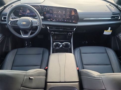 New 2026 Chevrolet Traverse LT w/ Driver Confidence Package image 17