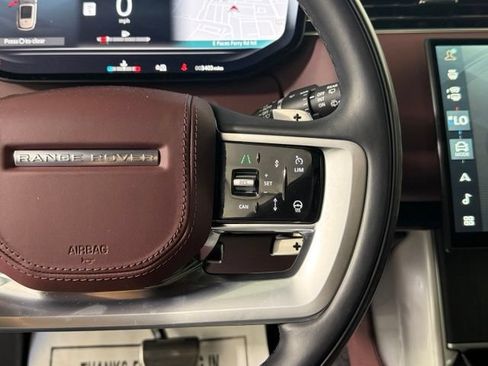 Used 2025 Land Rover Range Rover Autobiography AWD/4WD image 36