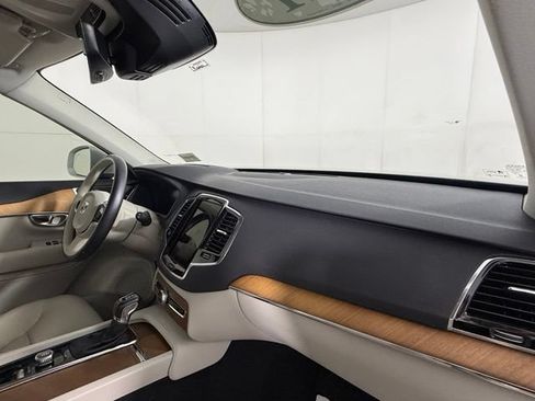 Used 2021 Volvo XC90 T6 Momentum w/ Advanced Package AWD/4WD image 31