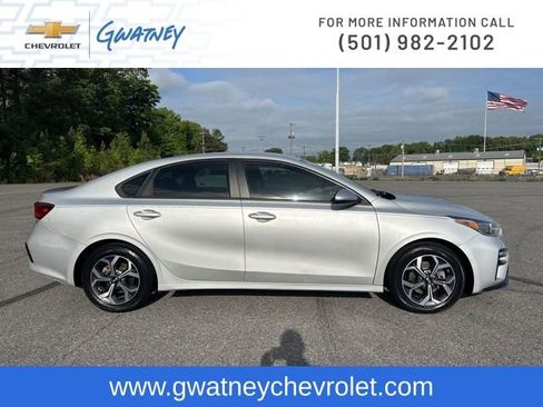 Used 2020 Kia Forte LXS FWD image 4