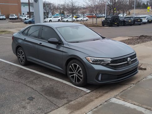 Used 2023 Volkswagen Jetta Sport image 7