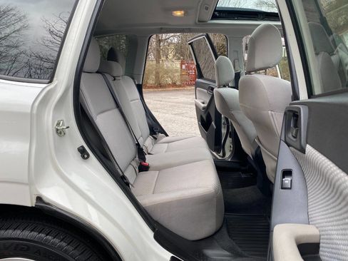 Used 2017 Subaru Forester 2.5i Premium w/ Popular Package #2A image 52