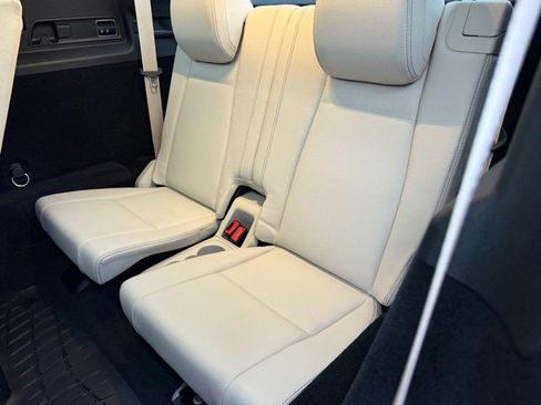Used 2023 Mercedes-Benz GLE 450 4MATIC image 8