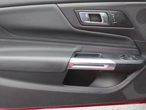 Used 2025 Ford Mustang GT Premium image 11