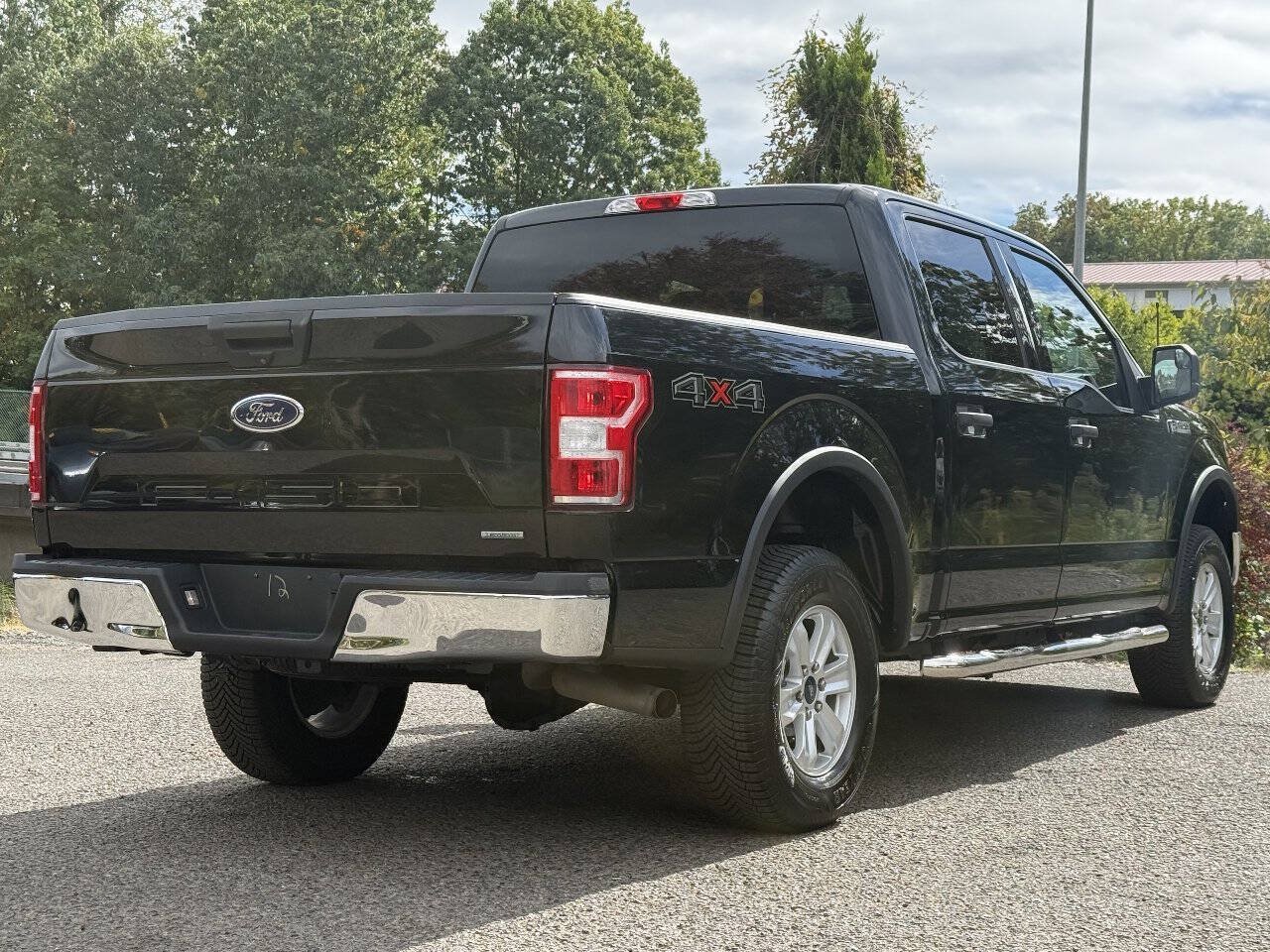 Used 2018 Ford F150 XLT AWD/4WD image 12