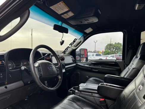 Used 2006 Ford F250 Harley-Davidson AWD/4WD image 10