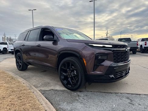 New 2026 Chevrolet Traverse RS w/ LPO, Floor Liner Package image 10