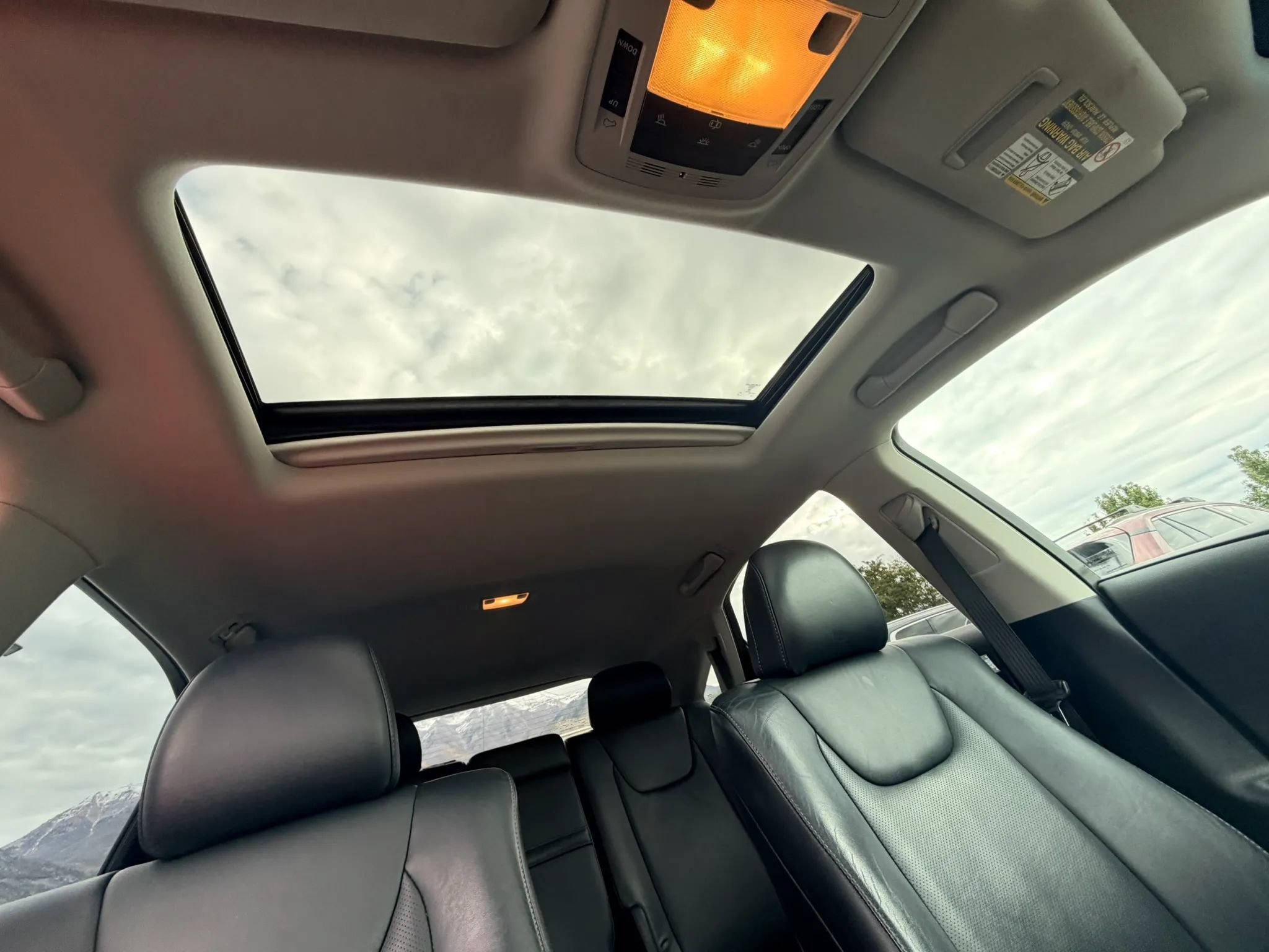Used 2015 Lexus RX 450h AWD image 26
