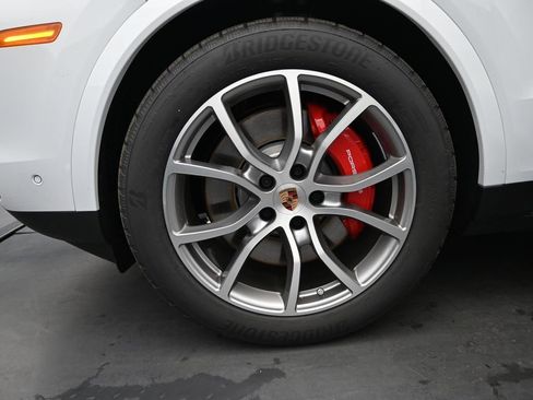 New 2026 Porsche Cayenne S image 22