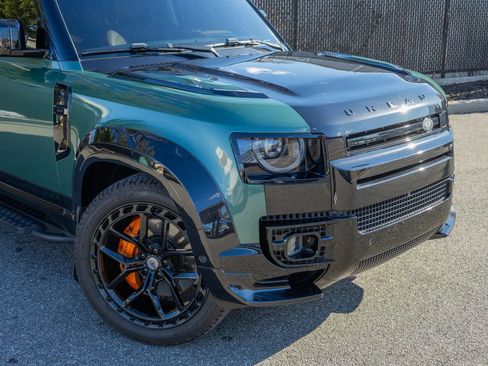 Used 2024 Land Rover Defender 110 V8 image 8