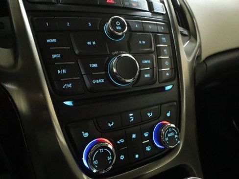 Used 2015 Buick Verano w/ Comfort Package FWD image 17