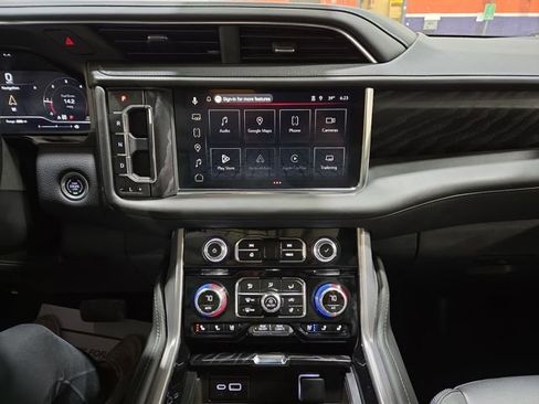 Used 2024 GMC Yukon XL Denali w/ Advanced Technology Package image 25