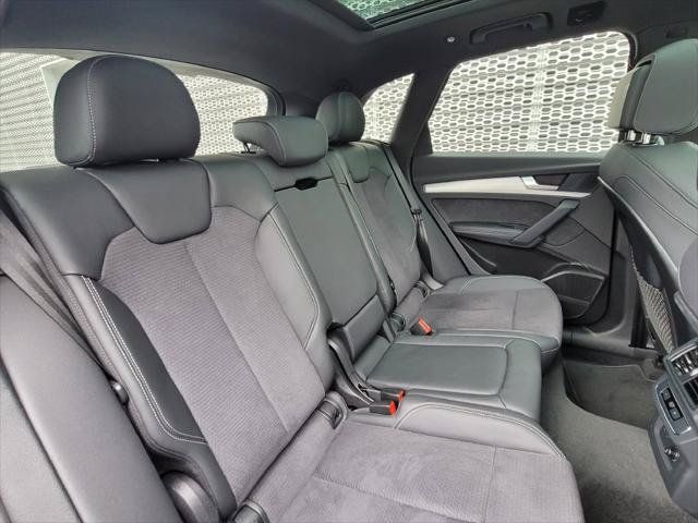 Used 2024 Audi Q5 e Premium Plus w/ Premium Plus Package AWD/4WD image 22