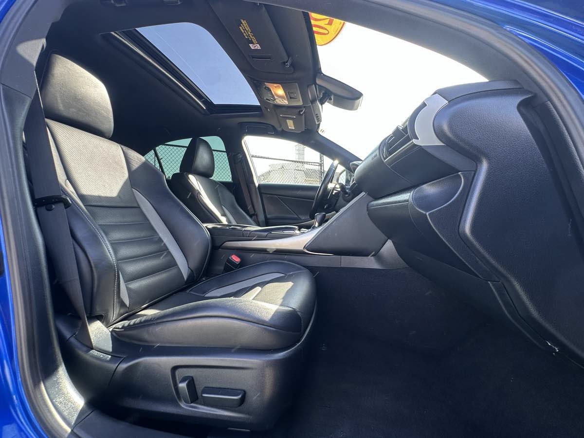Used 2020 Lexus IS 350 F Sport w/ Blackline Edition AWD/4WD image 34