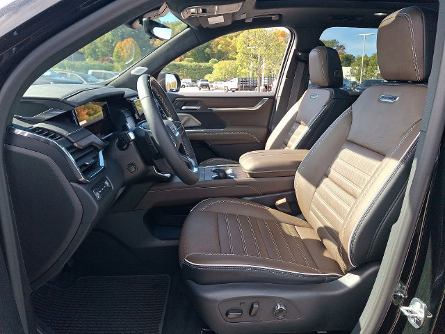 Used 2026 GMC Acadia Denali Ultimate AWD/4WD image 2