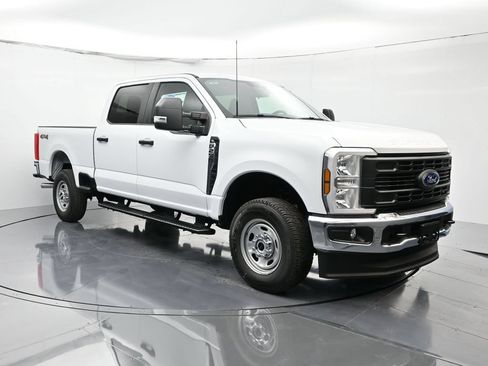 New 2026 Ford F250 XL w/ XL Chrome Package AWD/4WD image 3