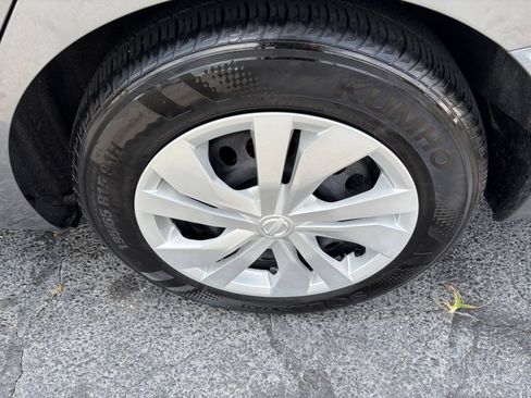 Used 2024 Nissan Versa S FWD image 24