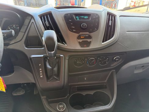 Used 2019 Ford Transit 250 130 Low Roof w/ Exterior Upgrade Package RWD image 17