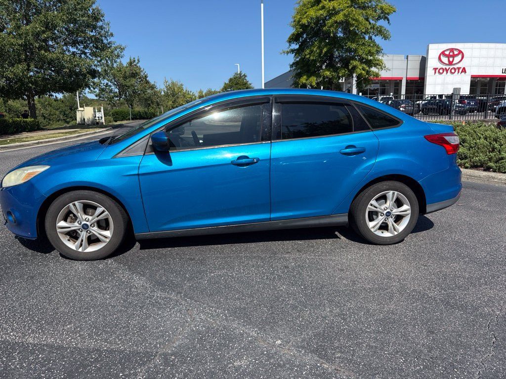 Used 2013 Ford Focus SE FWD image 3