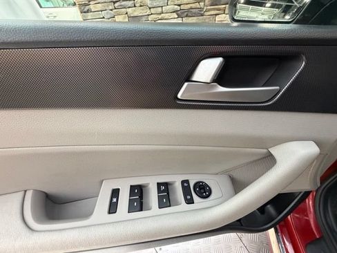 Used 2017 Hyundai Sonata Sport w/ Value Edition Package 02 FWD image 31
