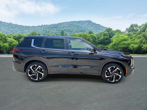 Used 2024 Mitsubishi Outlander SE FWD image 18