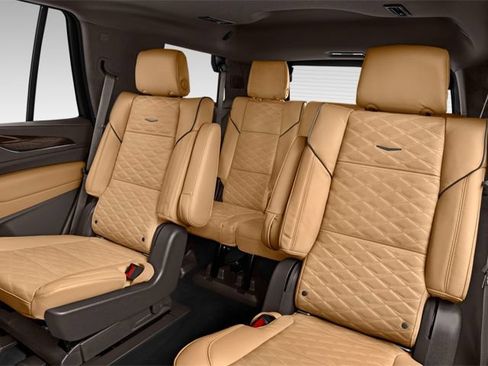 Used 2023 Cadillac Escalade Sport Platinum w/ LPO, ONYX Package AWD/4WD image 11