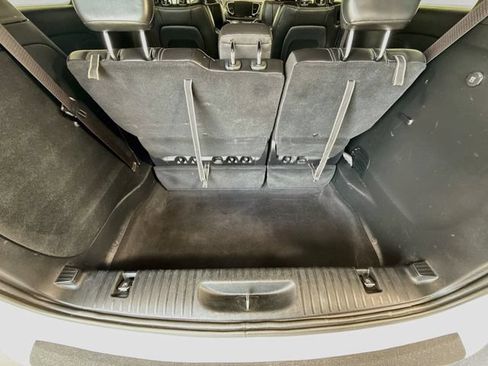 Used 2025 Chrysler Pacifica Select FWD image 39