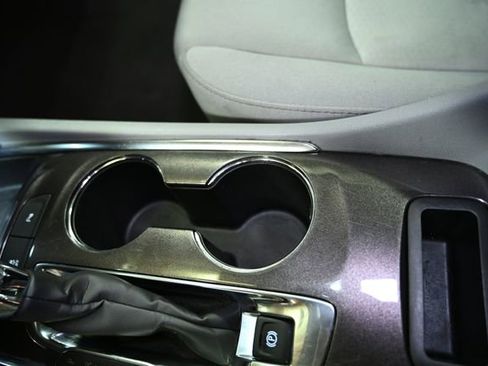 Used 2024 Chevrolet Malibu LT image 26