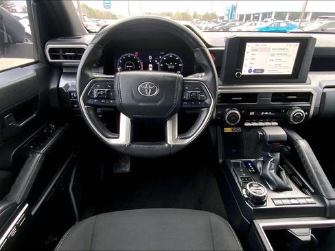 Used 2025 Toyota 4Runner TRD Off-Road image 6