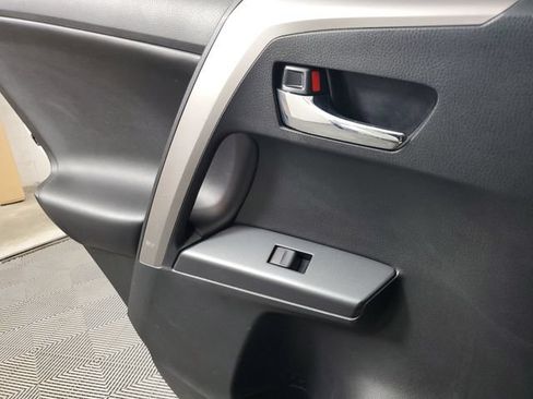 Used 2017 Toyota RAV4 XLE FWD image 18