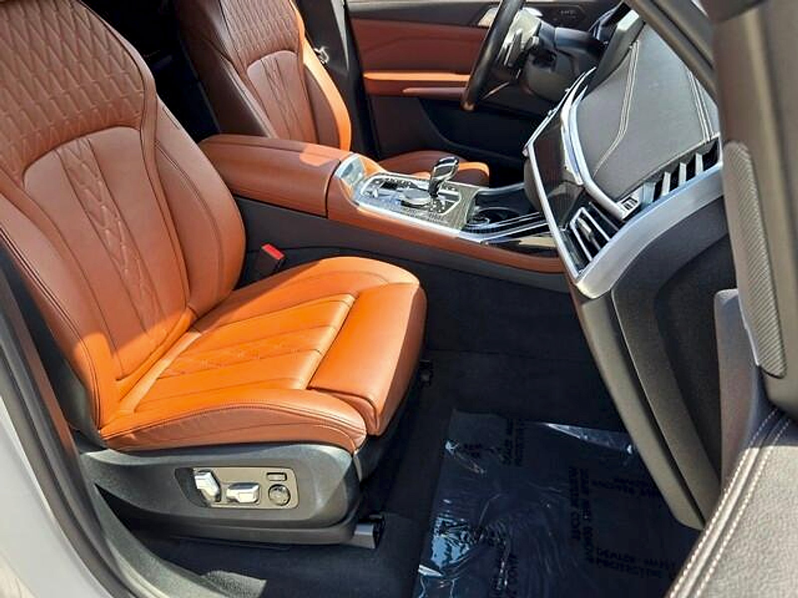 Used 2022 BMW X7 M50i w/ Cold Weather Package AWD/4WD image 17