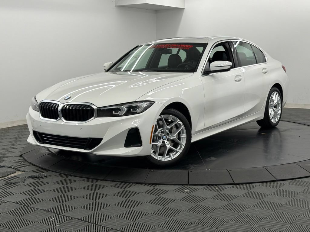 Used 2025 BMW 330i Sedan w/ Parking Assistance Package RWD image 3