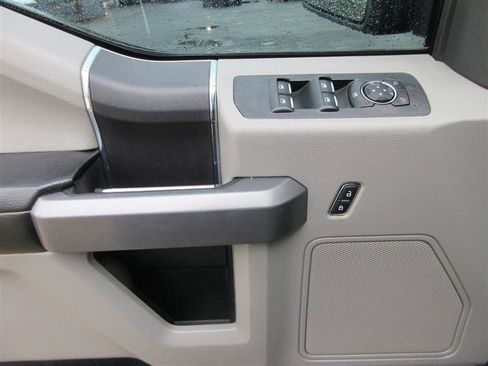 Used 2015 Ford F150 XLT RWD image 10