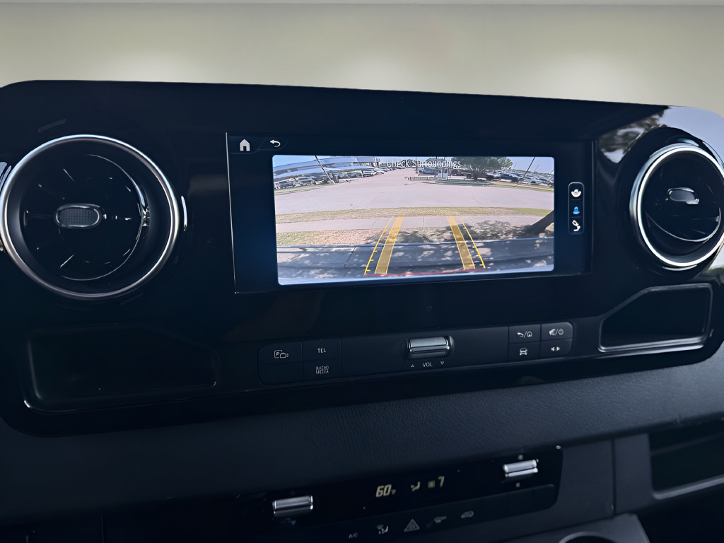 Used 2025 Mercedes-Benz Sprinter 2500 image 7