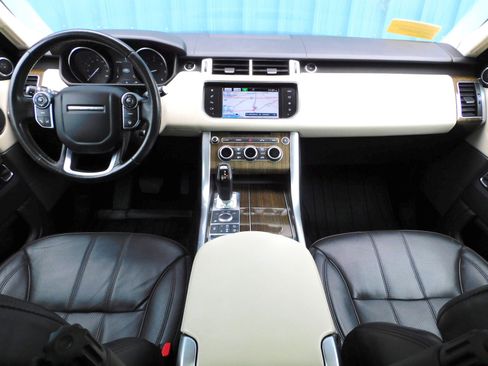 Used 2016 Land Rover Range Rover Sport HSE image 9
