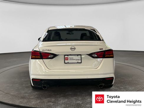 Used 2024 Nissan Altima 2.5 SR FWD image 6