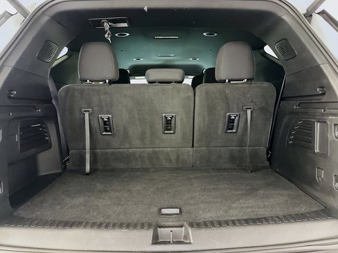 Used 2025 Chevrolet Traverse LT image 31