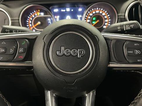 Used 2022 Jeep Gladiator Overland w/ Popular Equipment Package AWD/4WD image 15